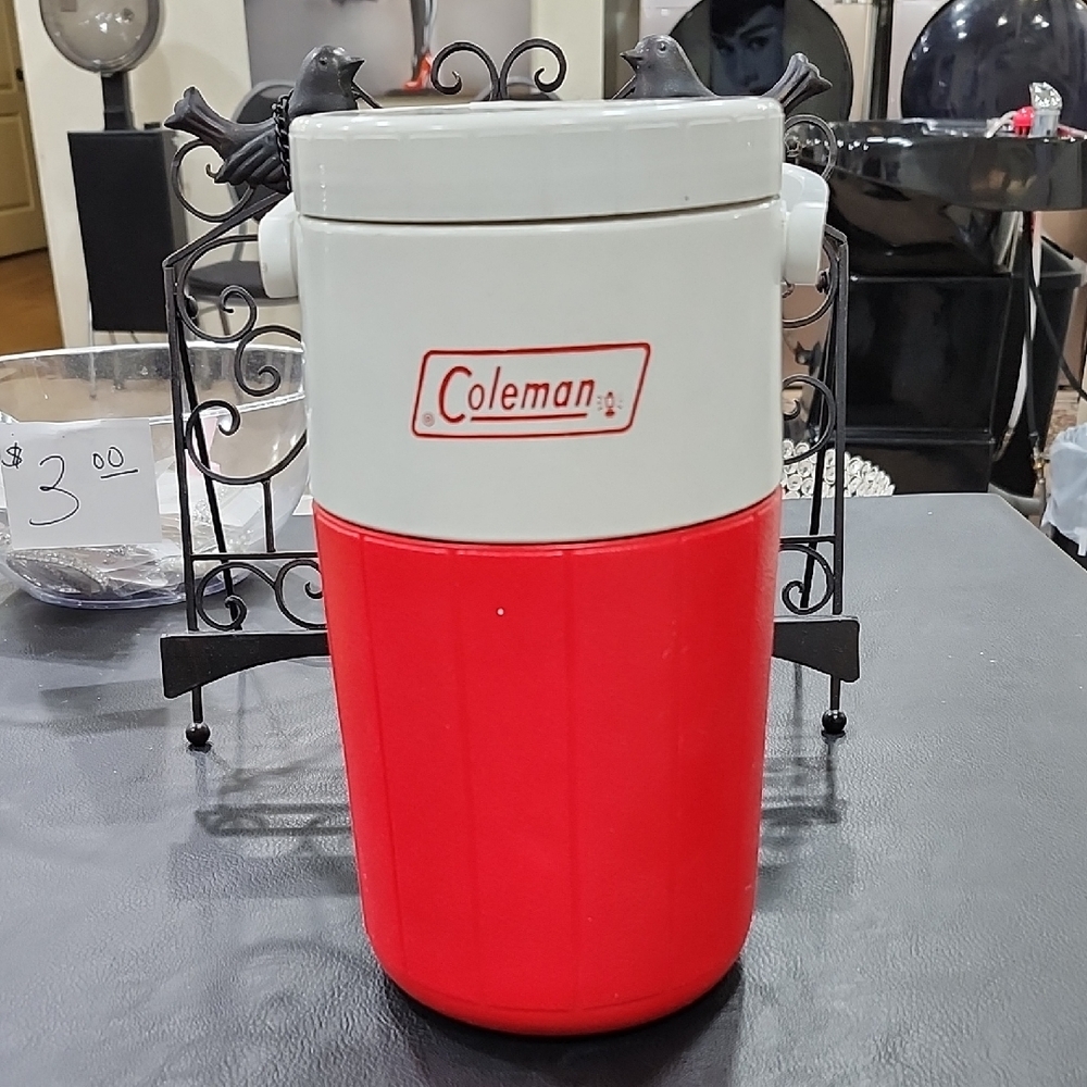 1984 COLEMAN CLASSIC RED and WHITE 1-GALLON BEVERAGE COOLER/THERMOS with SPOUT